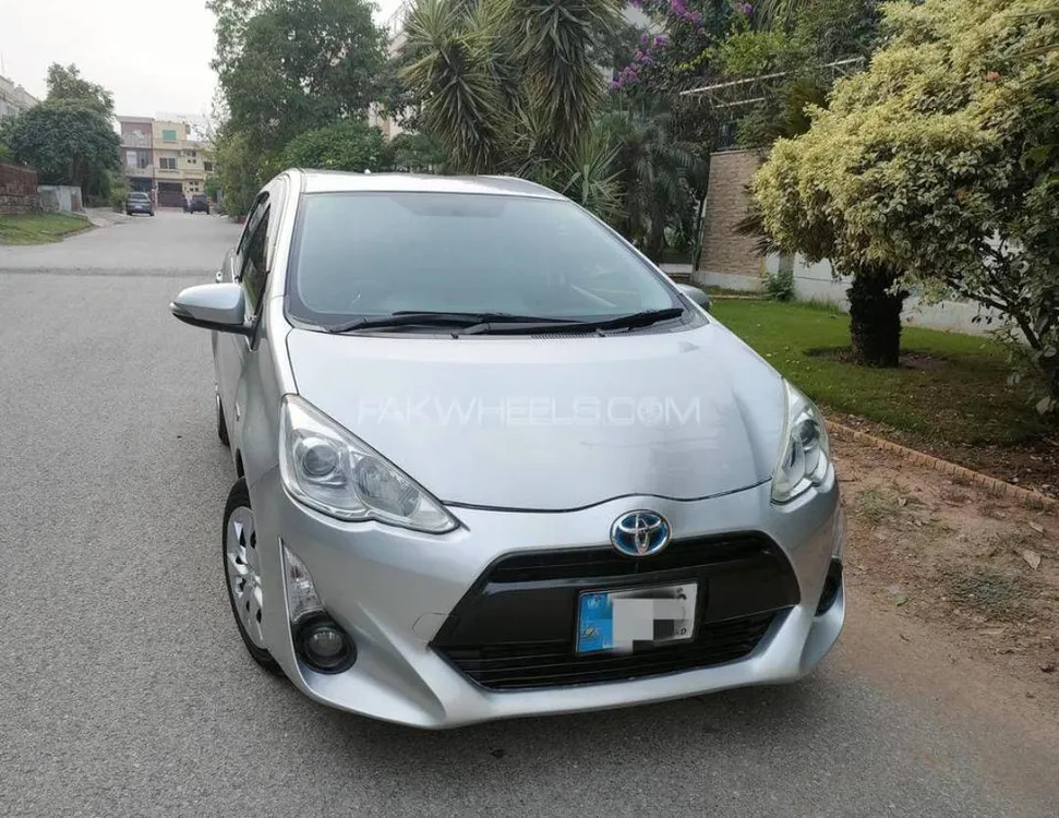 Toyota Aqua 2015 for Sale in Peshawar Image-1