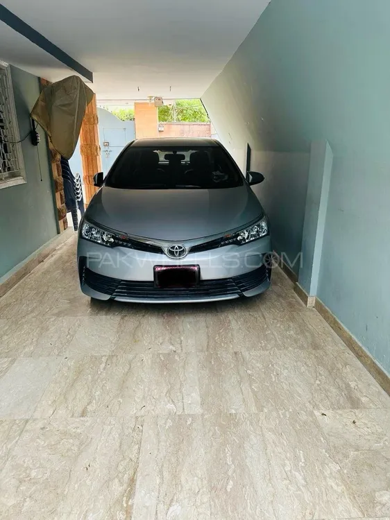 Toyota Corolla 2018 for Sale in Karachi Image-1