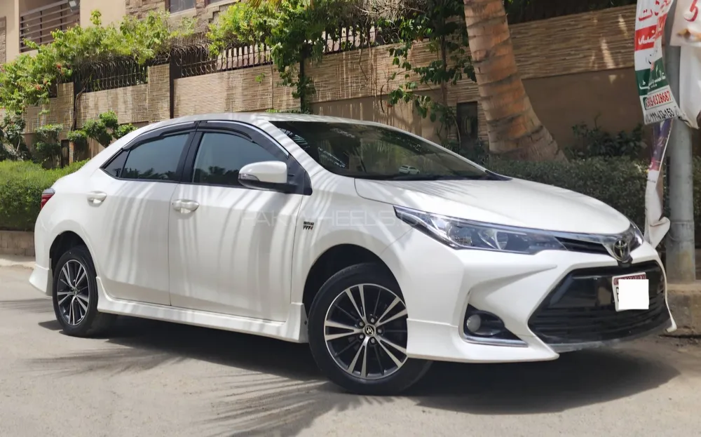 Toyota Corolla 2020 for Sale in Karachi Image-1