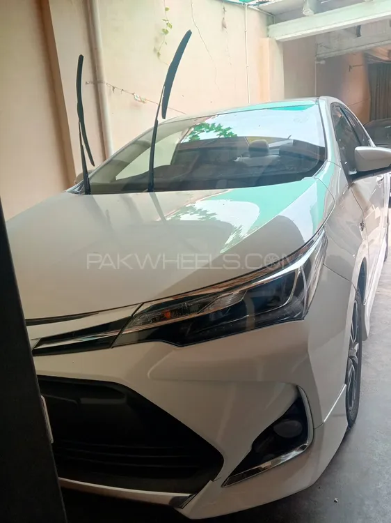 Toyota Corolla 2018 for Sale in Islamabad Image-1