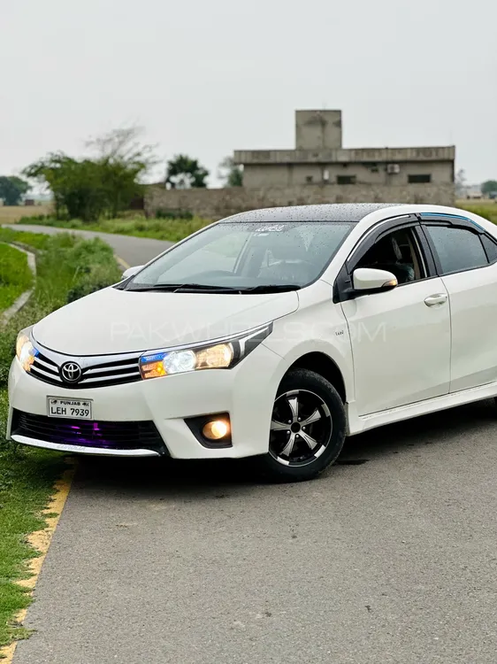 Toyota Corolla 2015 for Sale in Gujrat Image-1