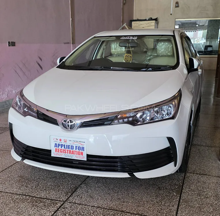Toyota Corolla 2017 for Sale in Layyah Image-1