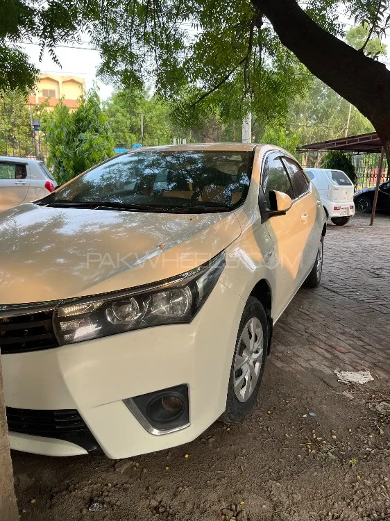 Toyota Corolla 2015 for Sale in Faisalabad Image-1