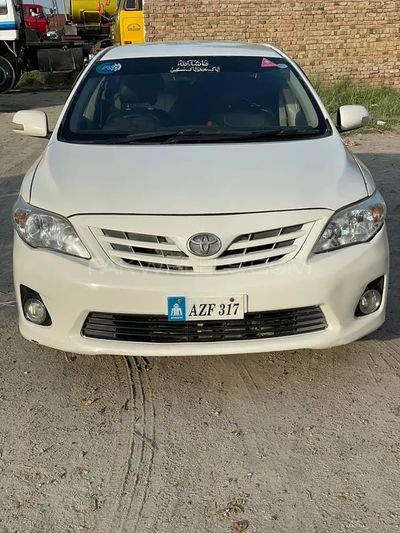 Toyota Corolla 2013 for Sale in Muzaffar Gargh Image-1