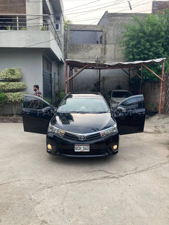 Toyota Corolla 2015 for Sale in Lahore Image-1