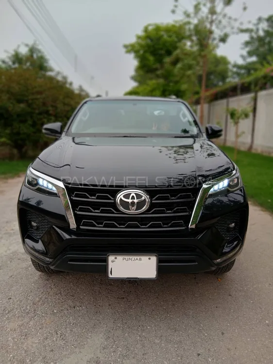 Toyota Fortuner 2023 for Sale in Lahore Image-1