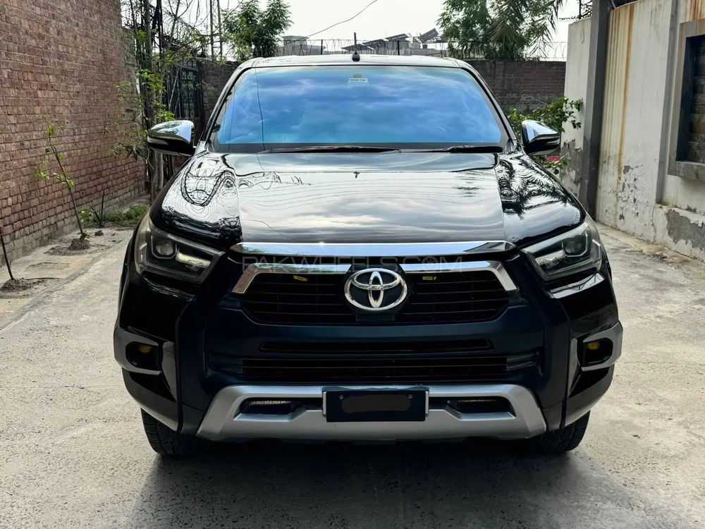 Toyota Hilux 2020 for Sale in Faisalabad Image-1