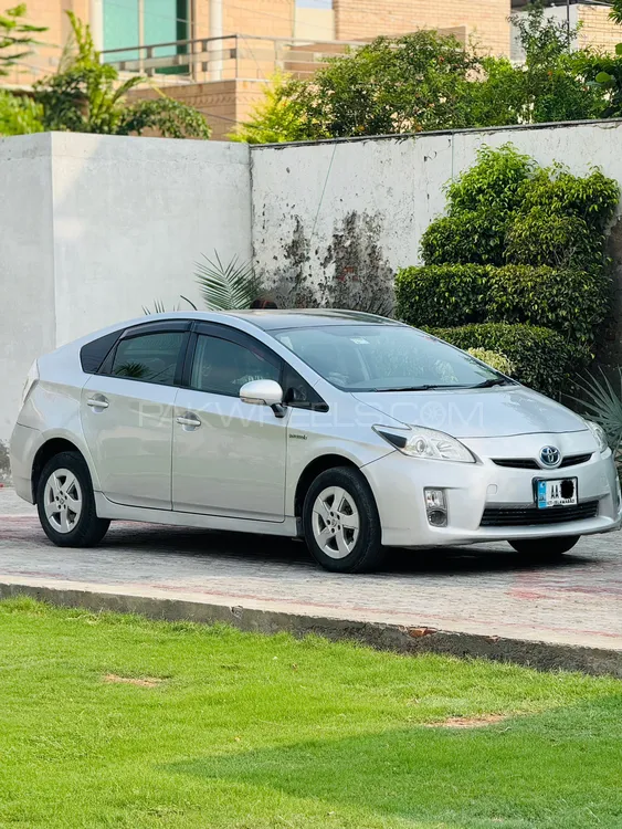 Toyota Prius 2011 for Sale in Faisalabad Image-1