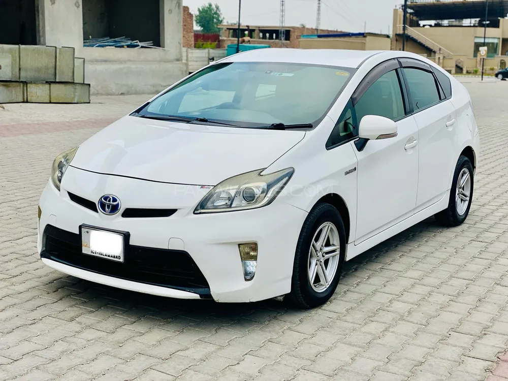 Toyota Prius 2014 for Sale in Peshawar Image-1