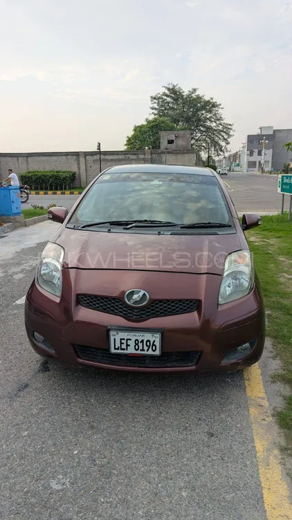 Toyota Vitz 2010 for Sale in Sialkot Image-1