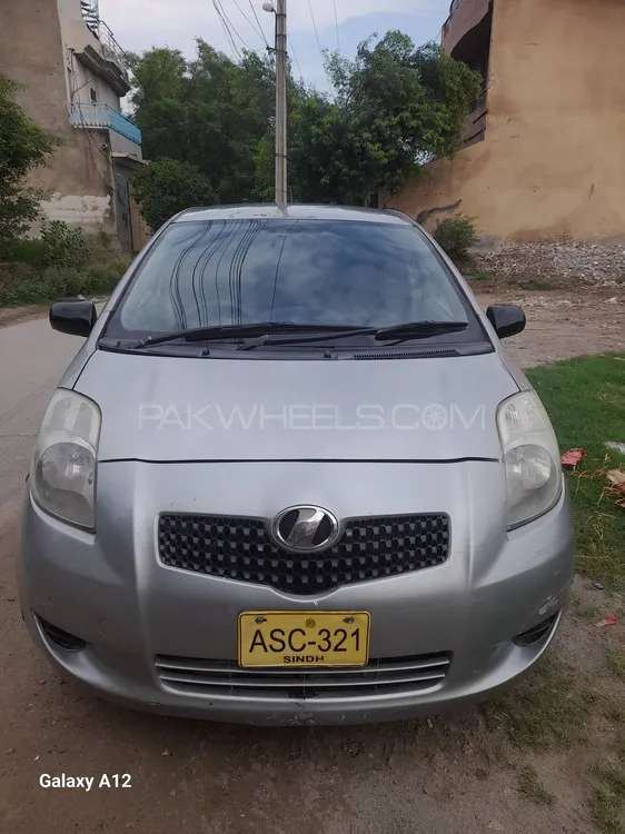 Toyota Vitz 2009 for Sale in Lahore Image-1