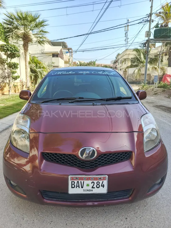 Toyota Vitz 2010 for Sale in Karachi Image-1