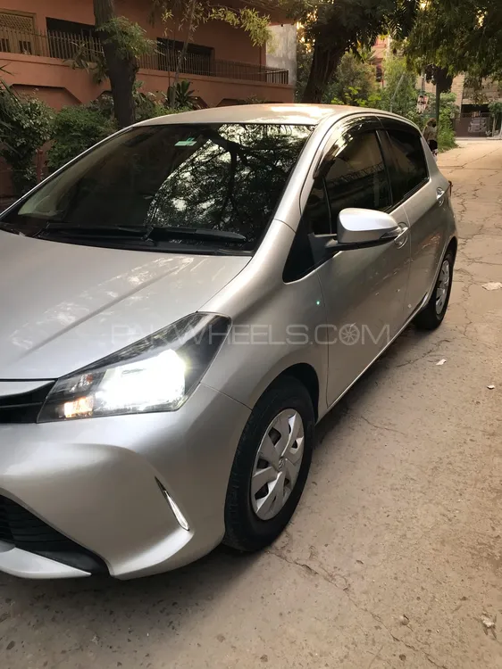 Toyota Vitz 2014 for Sale in Islamabad Image-1