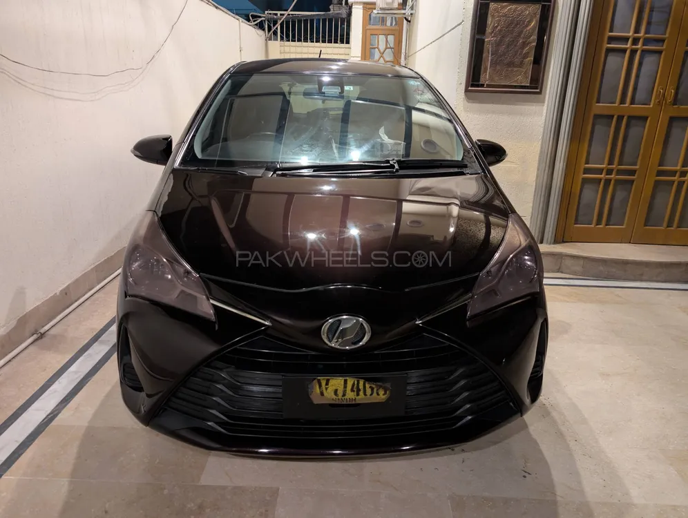 Toyota Vitz 2018 for Sale in Karachi Image-1