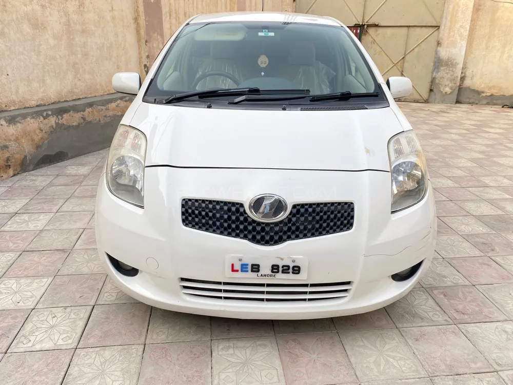 Toyota Vitz 2006 for Sale in Islamabad Image-1