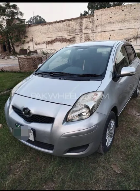 Toyota Vitz 2008 for Sale in Mardan Image-1
