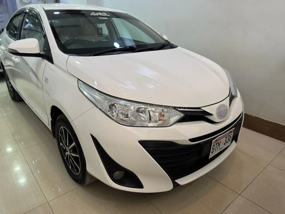 Toyota Yaris Sedan 2021 for Sale in Karachi Image-1