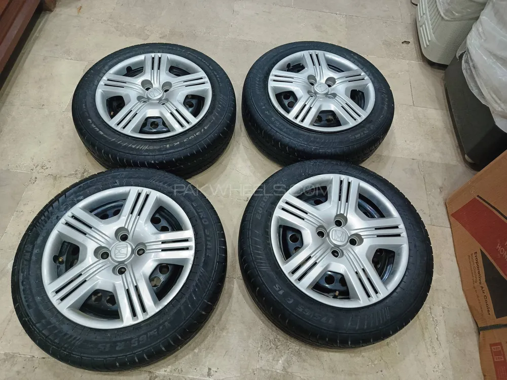 honda city 2019 model genuine rims tyres and wheel cup Image-1