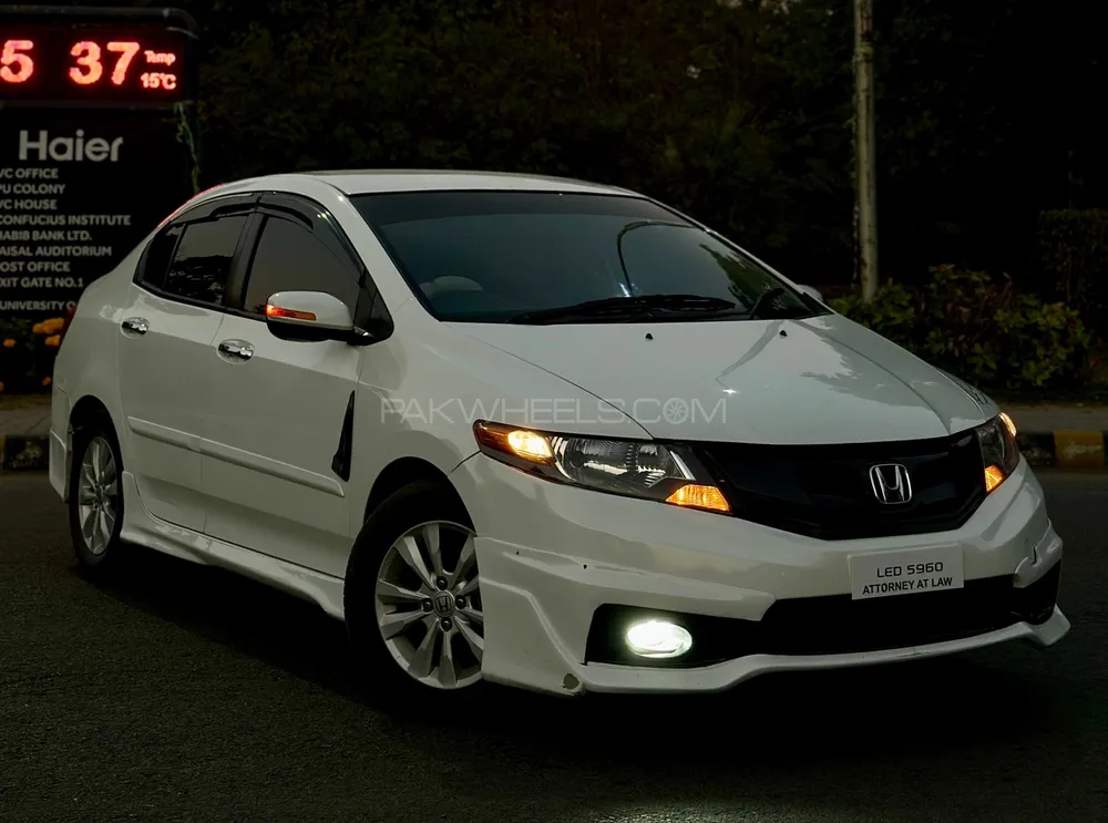 Honda City 2018 for Sale in Lahore Image-1