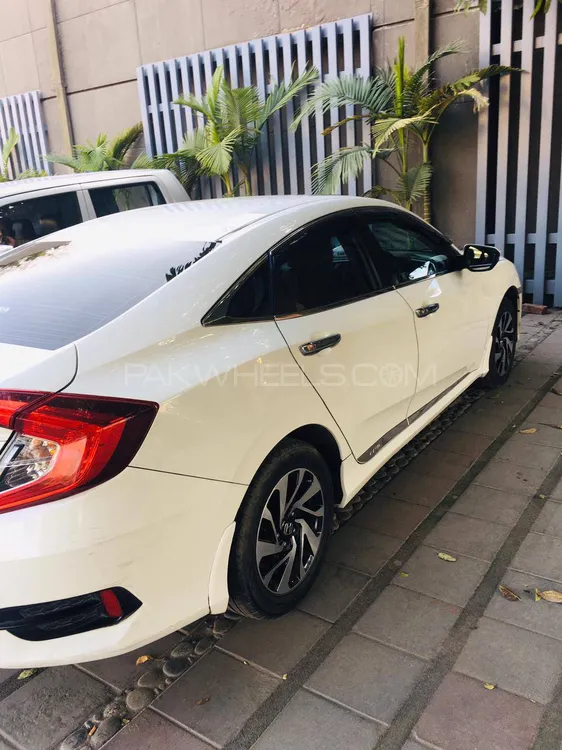 Honda Civic 2018 for Sale in Lahore Image-1