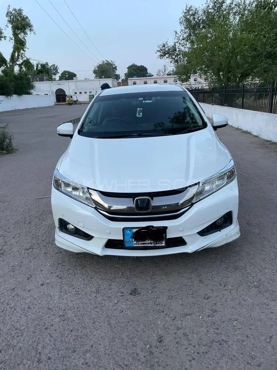 Honda Grace Hybrid 2017 for Sale in Sarai alamgir Image-1