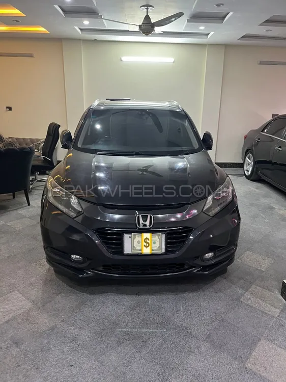 Honda Vezel 2014 for Sale in Islamabad Image-1