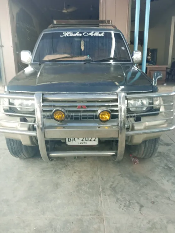 Mitsubishi Pajero 1988 for Sale in Karachi Image-1