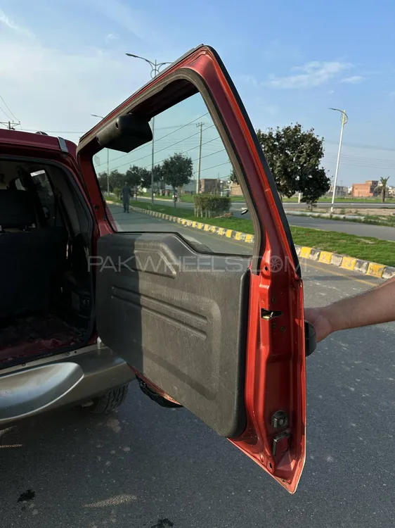 Mitsubishi Pajero 2000 for Sale in Lahore Mitsubishi Pajero 2000 for Sale in Lahore Image-11