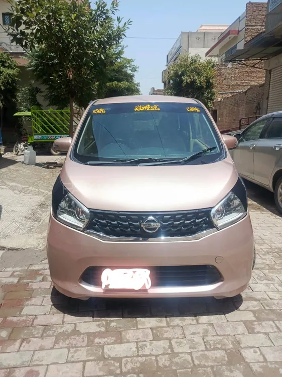 Nissan Dayz 2018 for Sale in Faisalabad Image-1