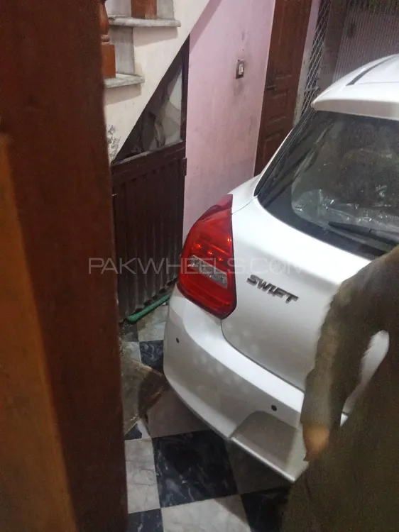 Suzuki Swift 2025 for Sale in Islamabad Image-1