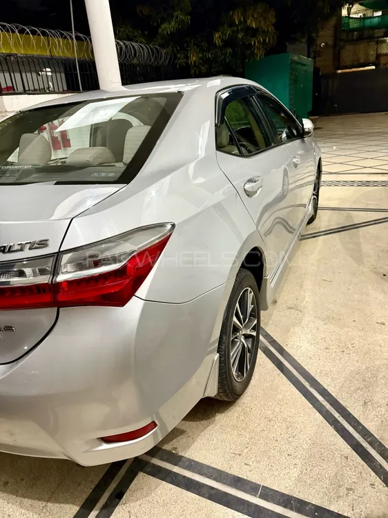 Toyota Corolla 2017 for Sale in Islamabad Image-1