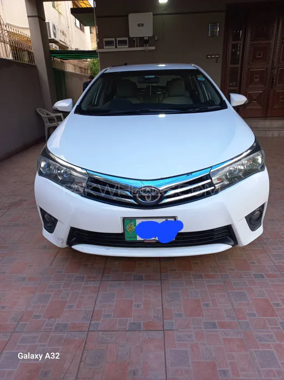 Toyota Corolla 2015 for Sale in Lahore Image-1