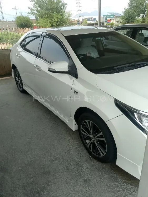 Toyota Corolla 2015 for Sale in Swat Image-1