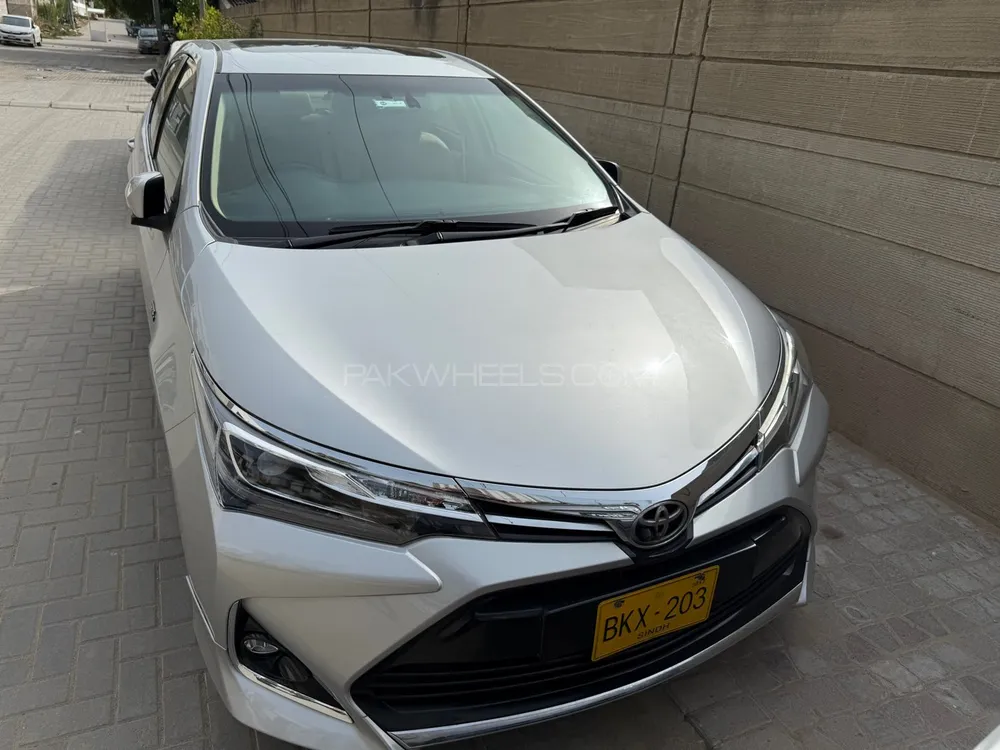 Toyota Corolla 2017 for Sale in Karachi Image-1