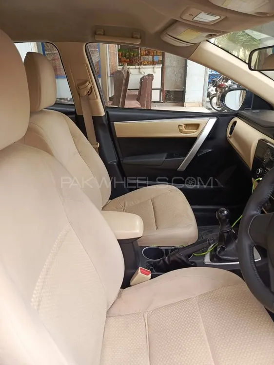 Toyota Corolla 2018 for Sale in Lahore Image-1