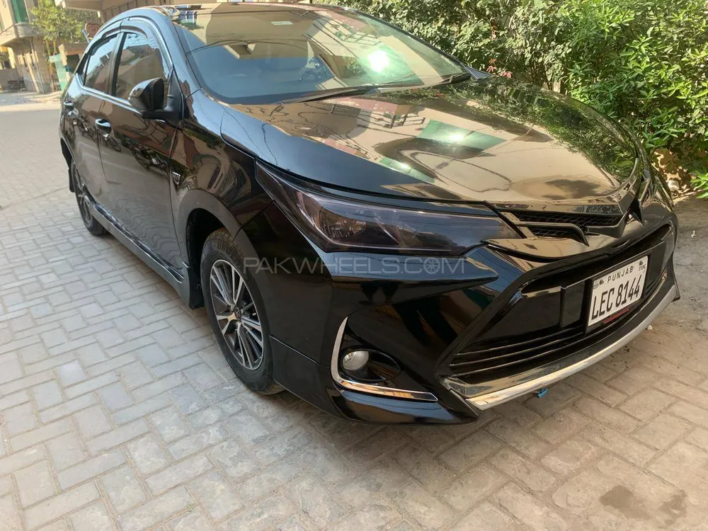 Toyota Corolla 2015 for Sale in Lahore Image-1