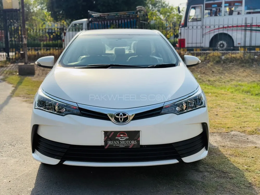 Toyota Corolla 2020 for Sale in Faisalabad Image-1