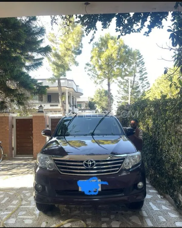 Toyota Fortuner 2013 for Sale in Islamabad Image-1