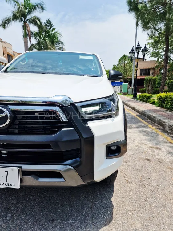 Toyota Hilux 2023 for Sale in Islamabad Image-1
