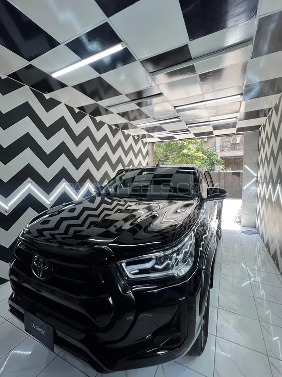 Toyota Hilux 2021 for Sale in Karachi Image-1