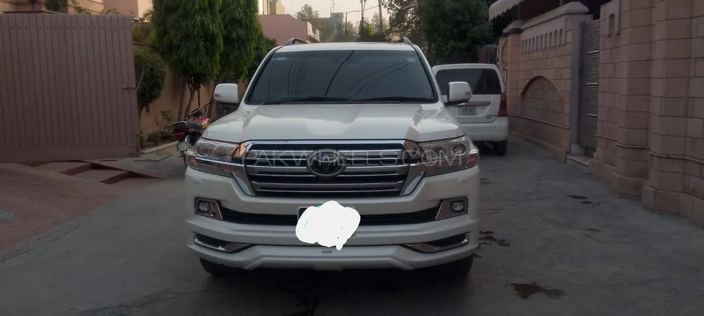 Toyota Land Cruiser 2017 for Sale in Faisalabad Image-1