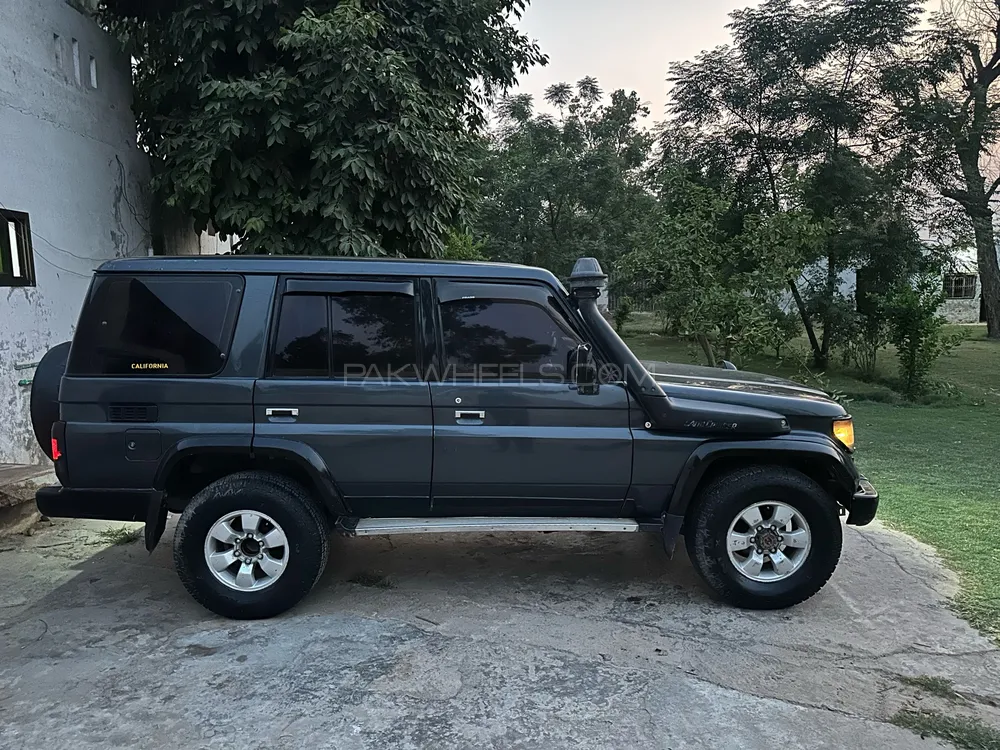 Toyota Prado 1990 for Sale in Mandi bahauddin Image-1