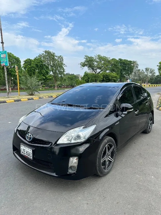 Toyota Prius 2010 for Sale in Lahore Image-1