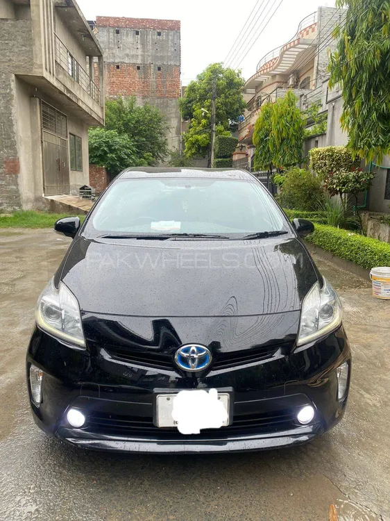 Toyota Prius 2013 for Sale in Lahore Image-1