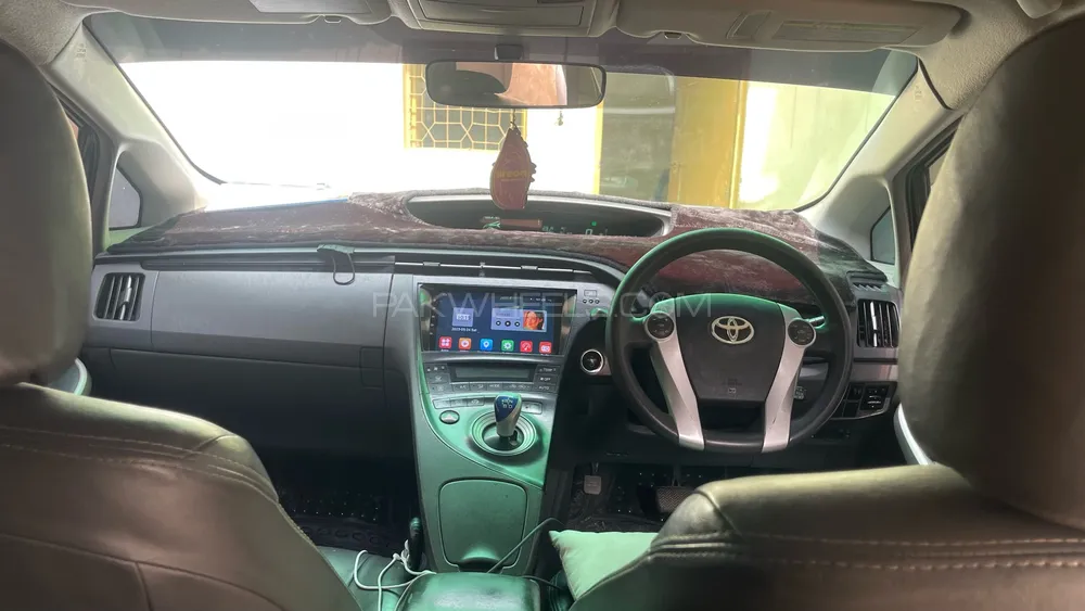 Toyota Prius 2010 for Sale in Peshawar Image-1