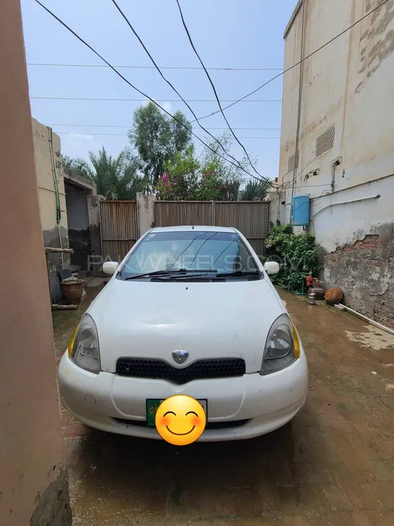 Toyota Vitz 2001 for Sale in D.G.Khan Image-1