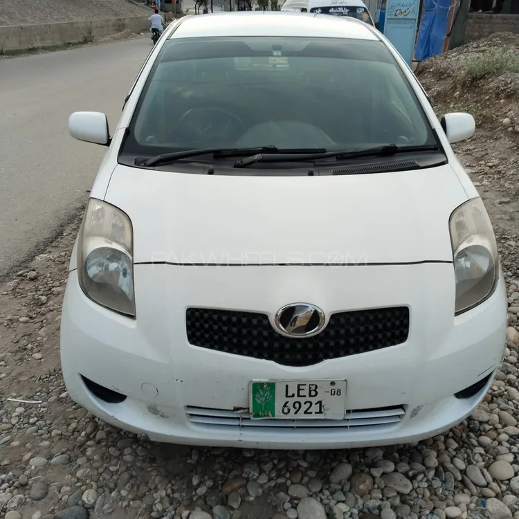 Toyota Vitz 2005 for Sale in Karak Image-1