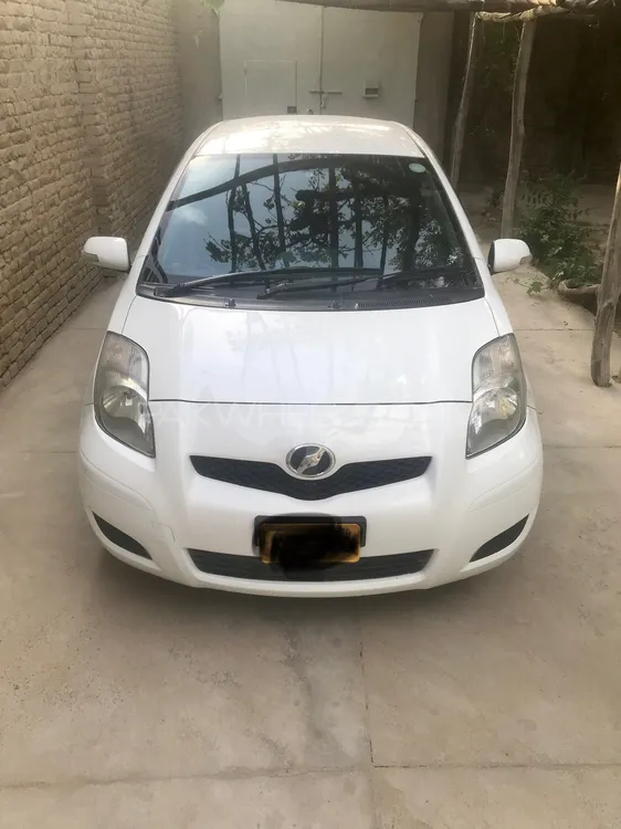 Toyota Vitz 2009 for Sale in Quetta Image-1