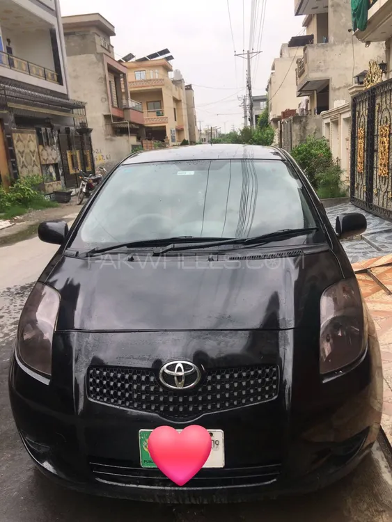 Toyota Vitz 2009 for Sale in Lahore Image-1