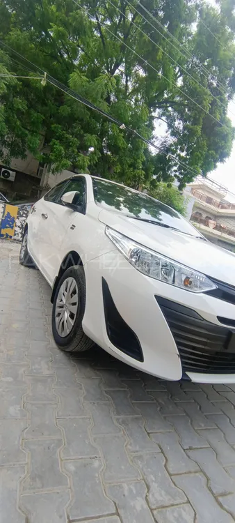 Toyota Yaris Sedan 2022 for Sale in Lahore Image-1